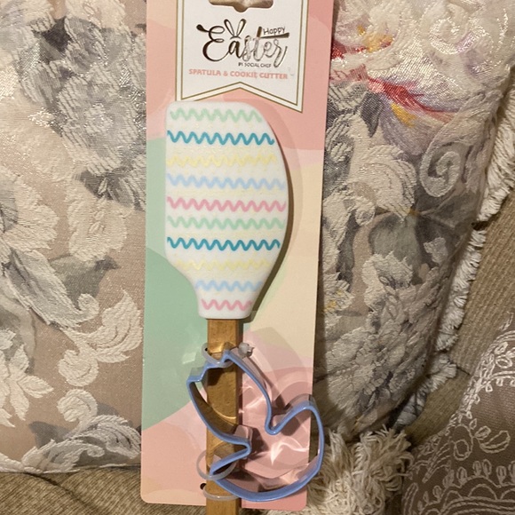 🌷NWT Happy Easter by Social Chef Spatula & Cookie Cutter - Picture 2 of 6